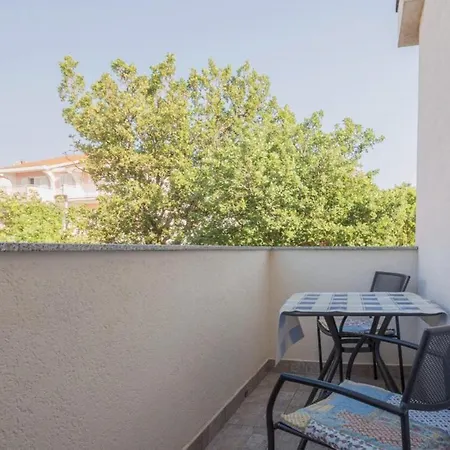 Kamenar 3 Apartment *