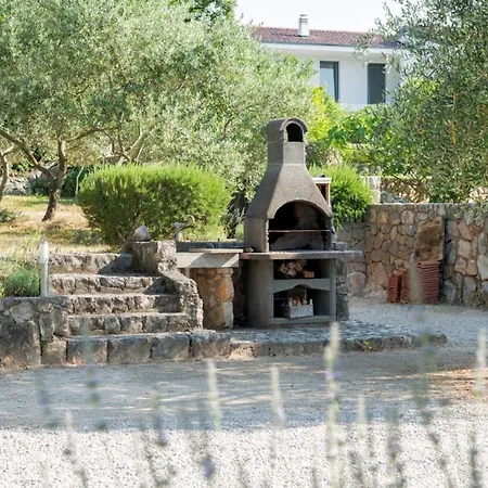 Apartment Kamenar 3 *